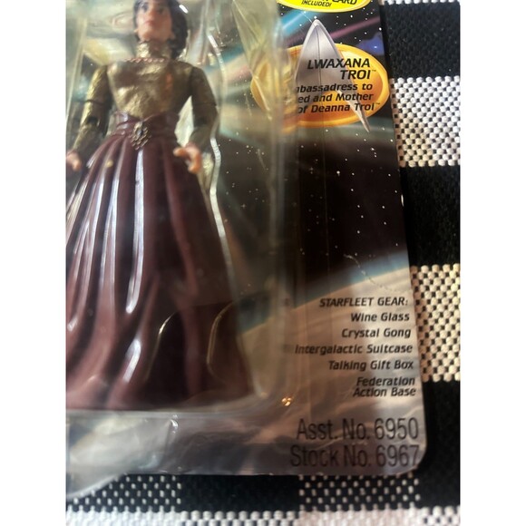 Star Trek, The Next Generation-Lwaxana Troi-1994 Playmates Stock No. 6967 w/card - Picture 3 of 5